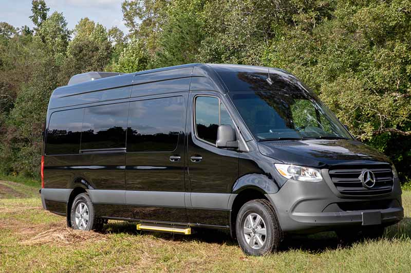 Van in Black (14 passenger van)