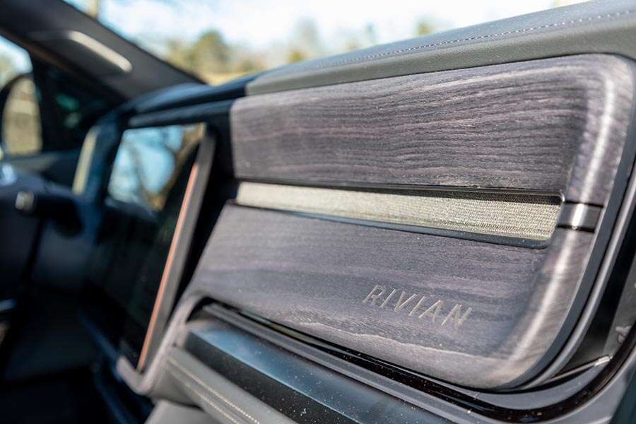 Rivian R1S Dashboard